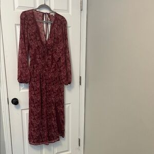 Francesca's Collections Maroon Floral Long Sleeve Dress
